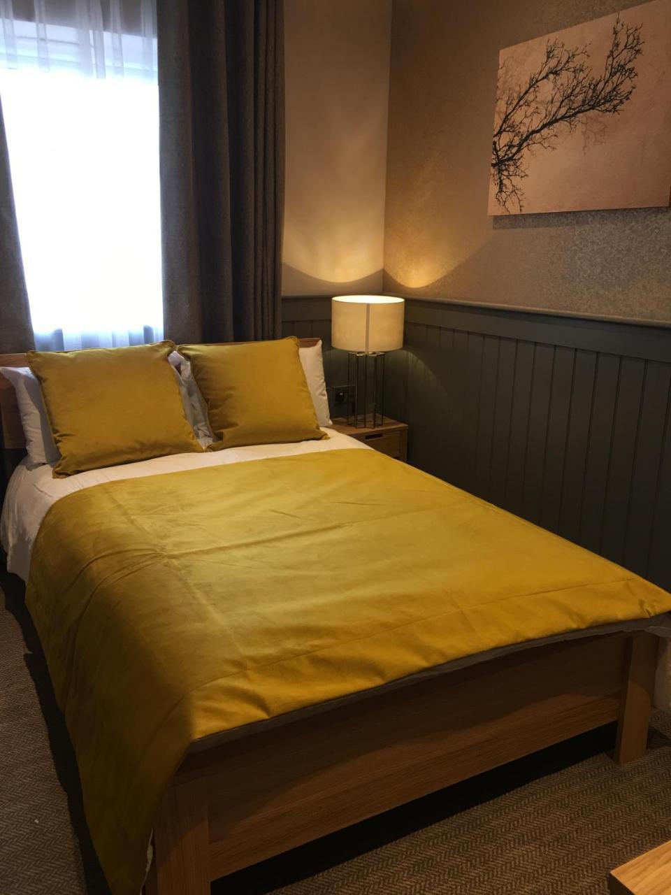 The Tower Arms Hotel Iver Zewnętrze zdjęcie